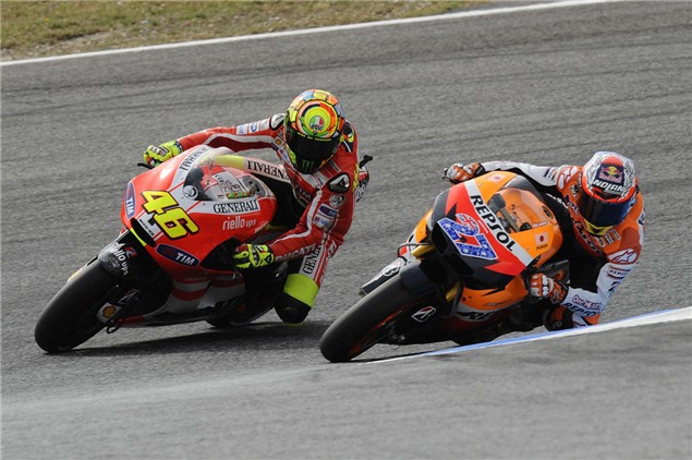 Rossi vs Stoner. The battle continues...