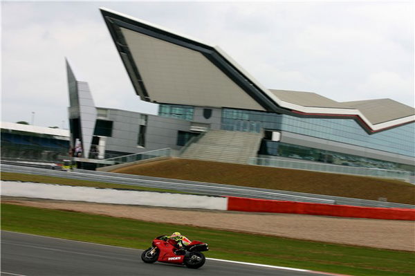 Rossi attends new Silverstone wing launch