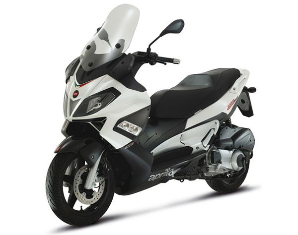 New Scooter: Aprilia SR Max