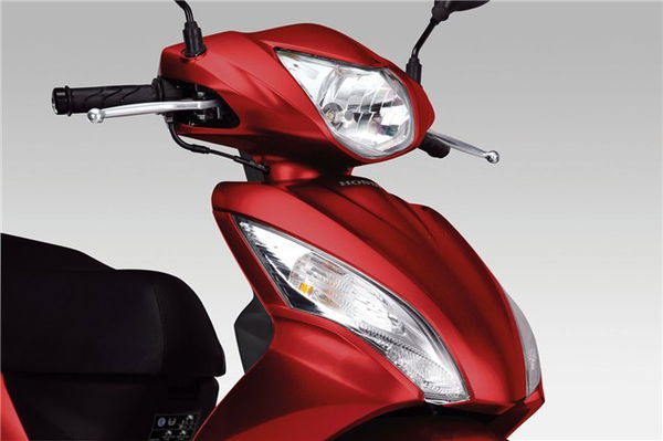 Scooter: New Vision from Honda