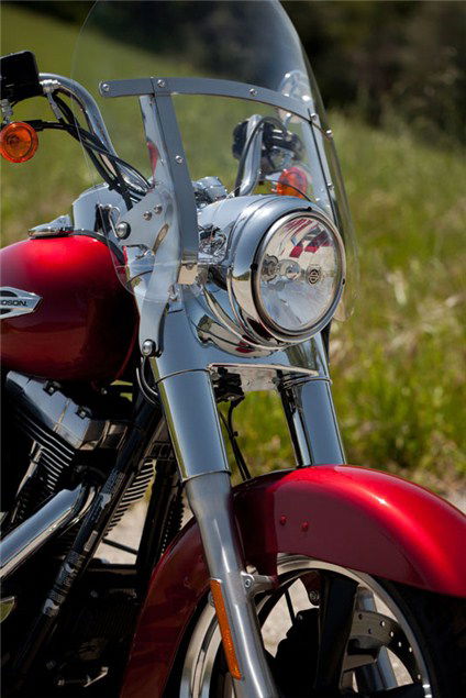 Harley reveals Dyna Switchback