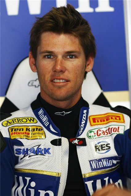Xaus' replacement rider, replaced