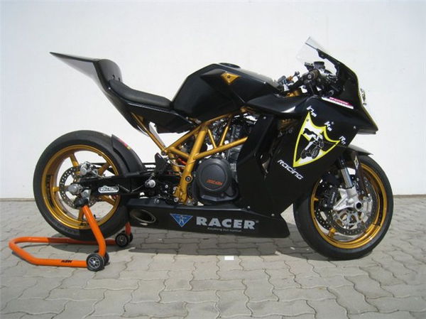 KTM RC8-based RC690 supermono