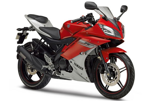 Yamaha's much delayed R15 surfaces