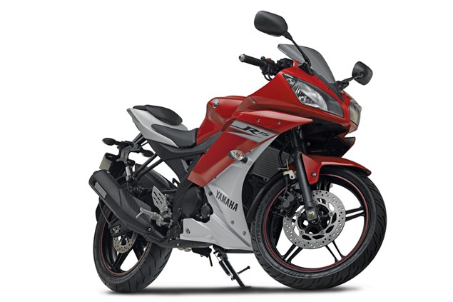 Yamaha's much delayed R15 surfaces