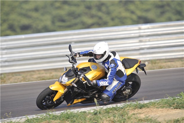 Ducati Streetfighter 848: Track review