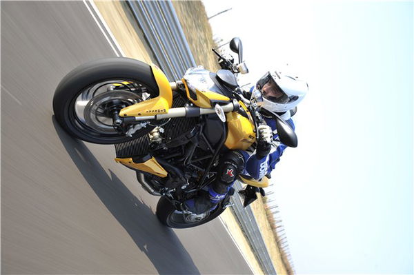 Ducati Streetfighter 848: Track review