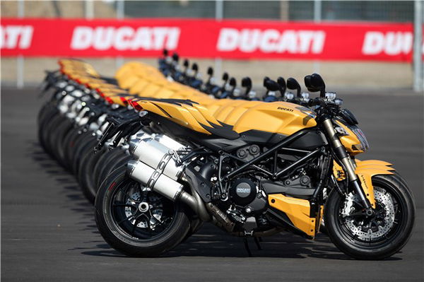 Ducati Streetfighter 848: Track review