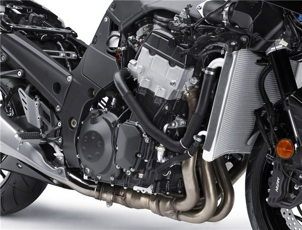 Kawasaki ZZR1400 official image gallery