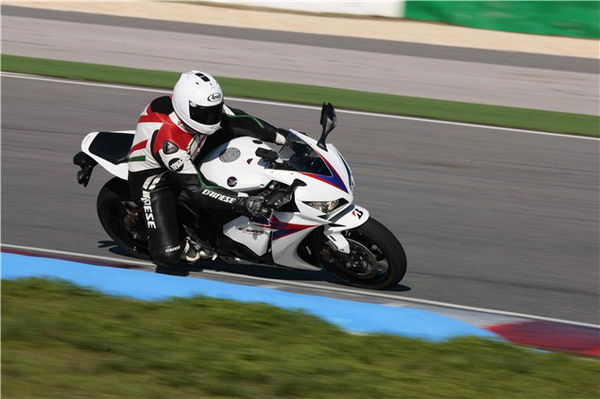 2012 Honda Fireblade CBR1000RR review