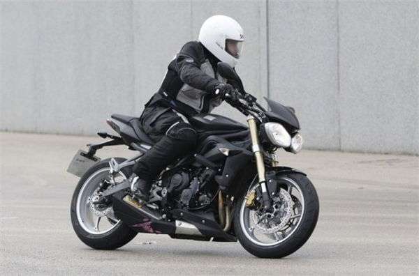 2013 Triumph Street Triple spotted