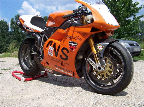 Bayliss' 996RS BSB winner for sale