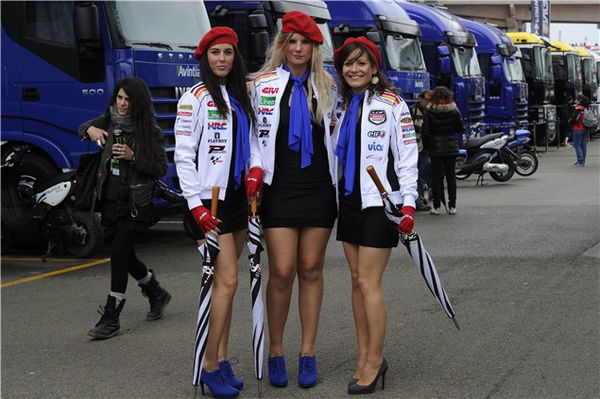 MotoGP grid girl gallery: Le Mans 2012