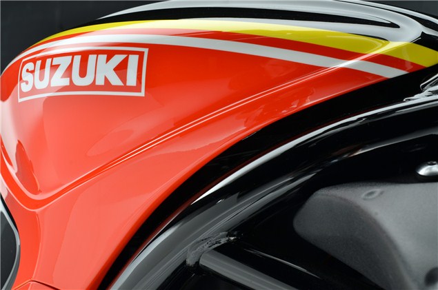 Sheene inspired livery for Suzuki Gladius