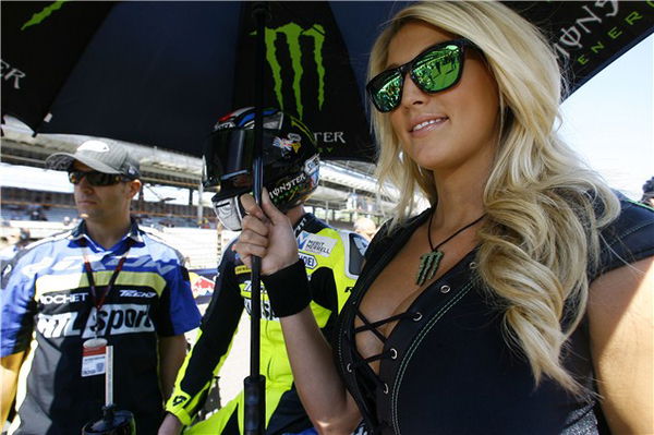 Grid girl gallery of 2012 Indianapolis GP