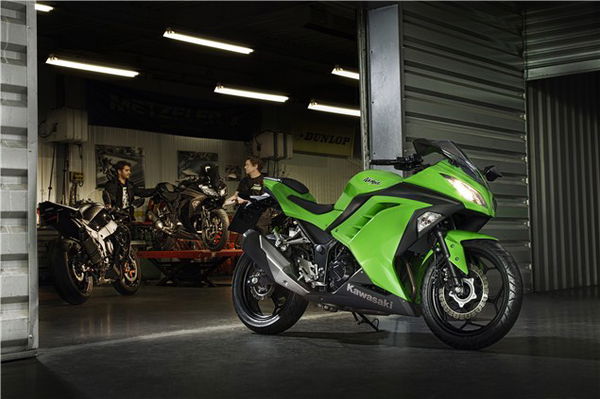 2013 Kawasaki Ninja 300 revealed