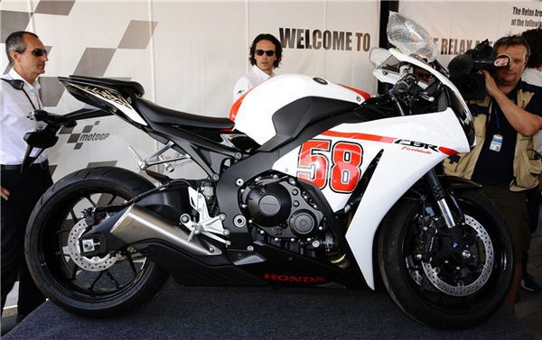 Simoncelli Fireblade fetches £40,000