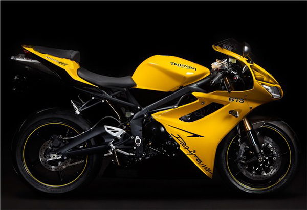 Triumph Daytona Super III reborn