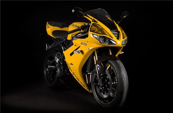 Triumph Daytona Super III reborn