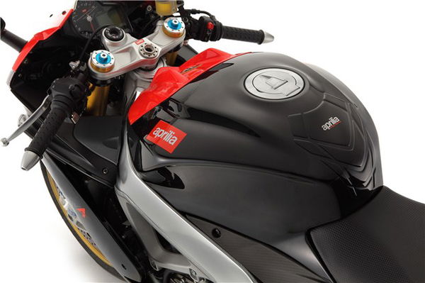 Intermot: 2013 Aprilia RSV4 Factory ABS