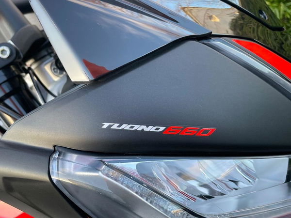 Used Aprilia Tuono 660 - fairing detail