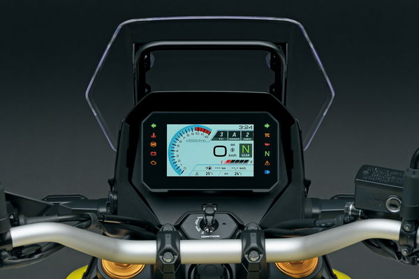 TFT dash on the new 2021 V-Strom 800 DS