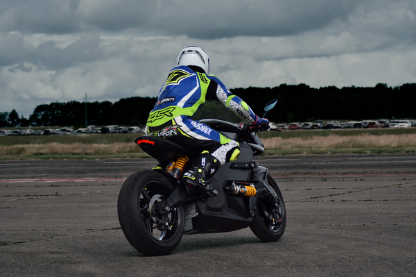 James Ellison, Arc Vector track test. - Arc