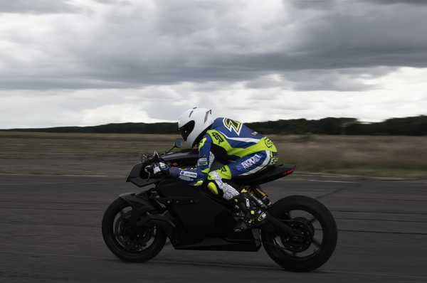 James Ellison, Arc Vector track test. - Arc