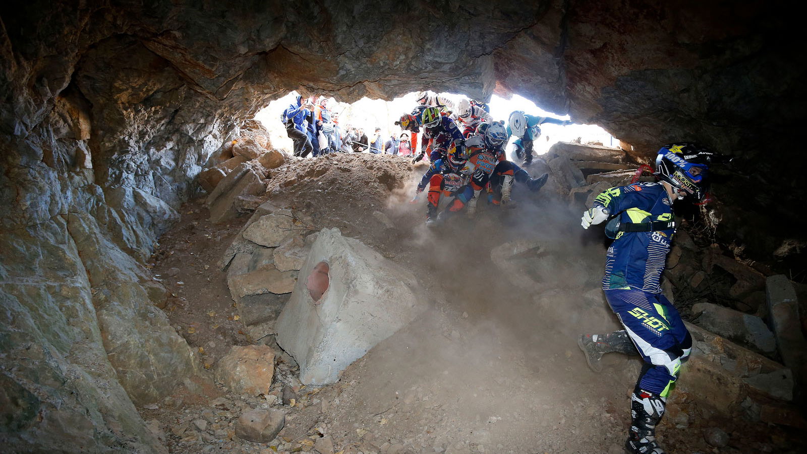 This is the weirdest start to an Enduro race we’ve ever seen!