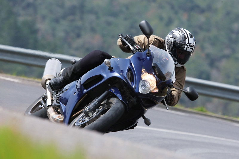 2011 Triumph 1050 Sprint GT road test review