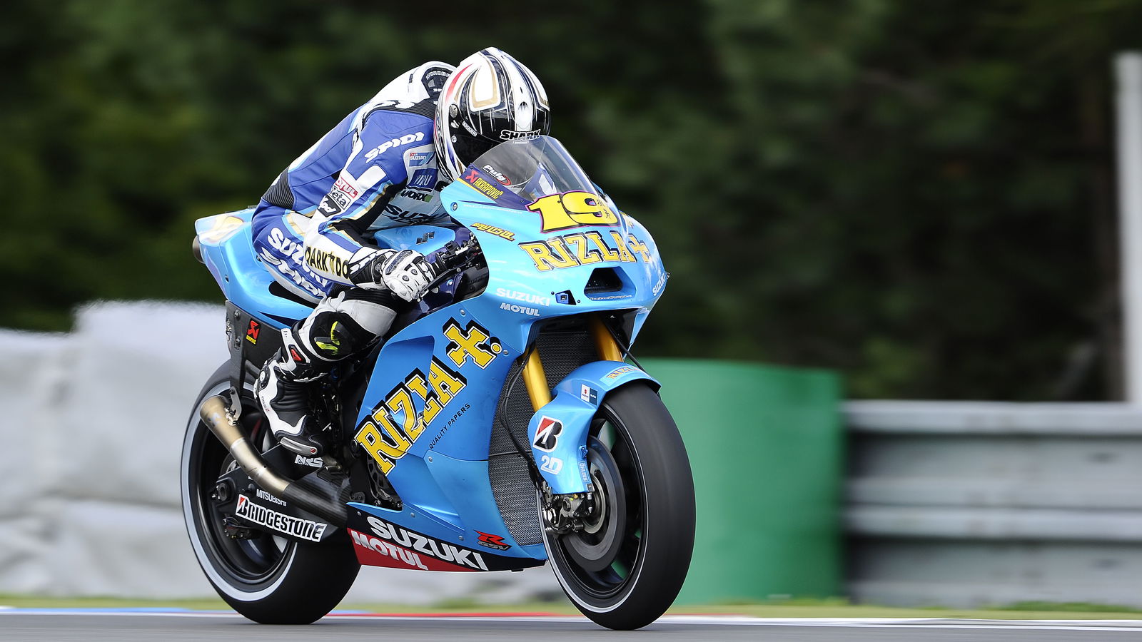 Rizla Suzuki 'safe' for 2011