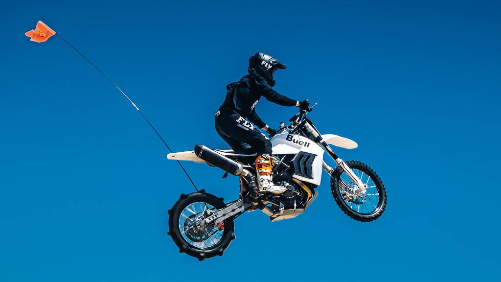 1190 Baja racing across the desert