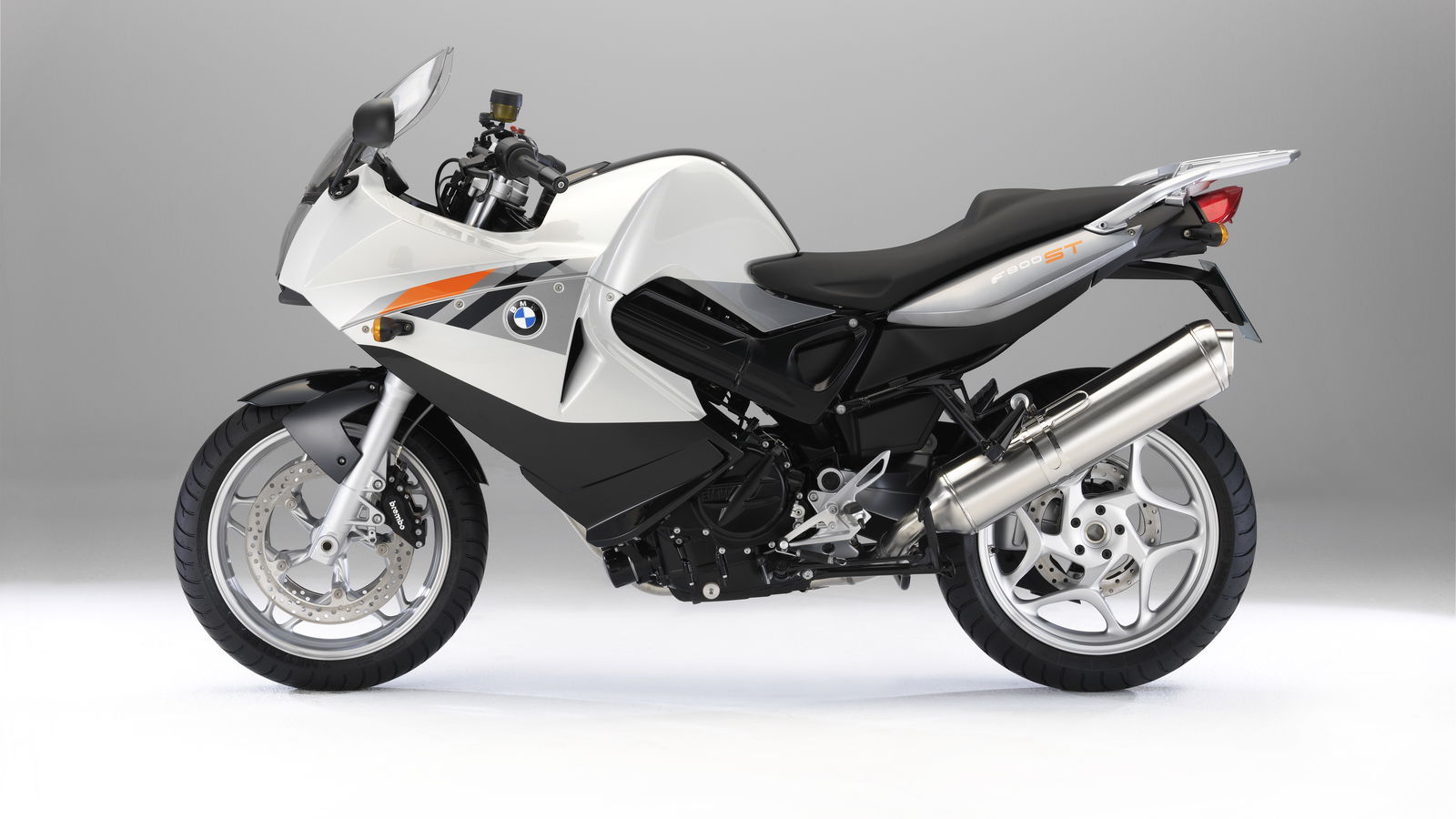 BMW introduce F800ST Touring