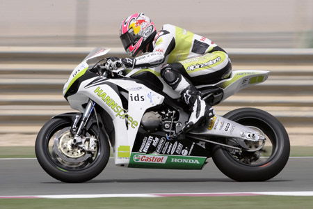 Max Biaggi pays homage to Barry Sheene