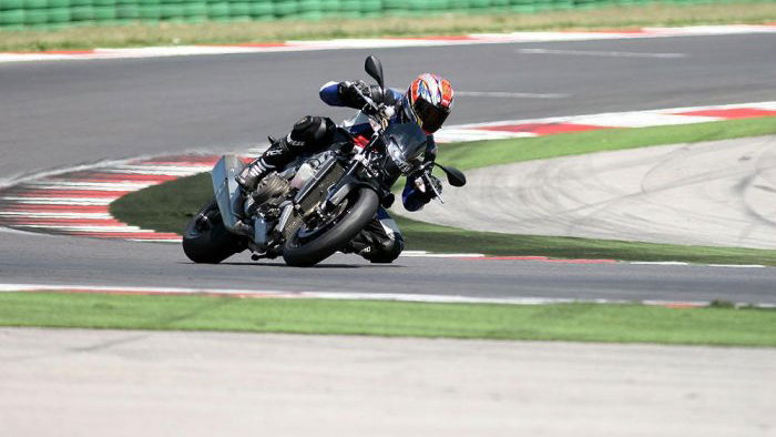 First Look: 2010 Aprilia RSV4 naked