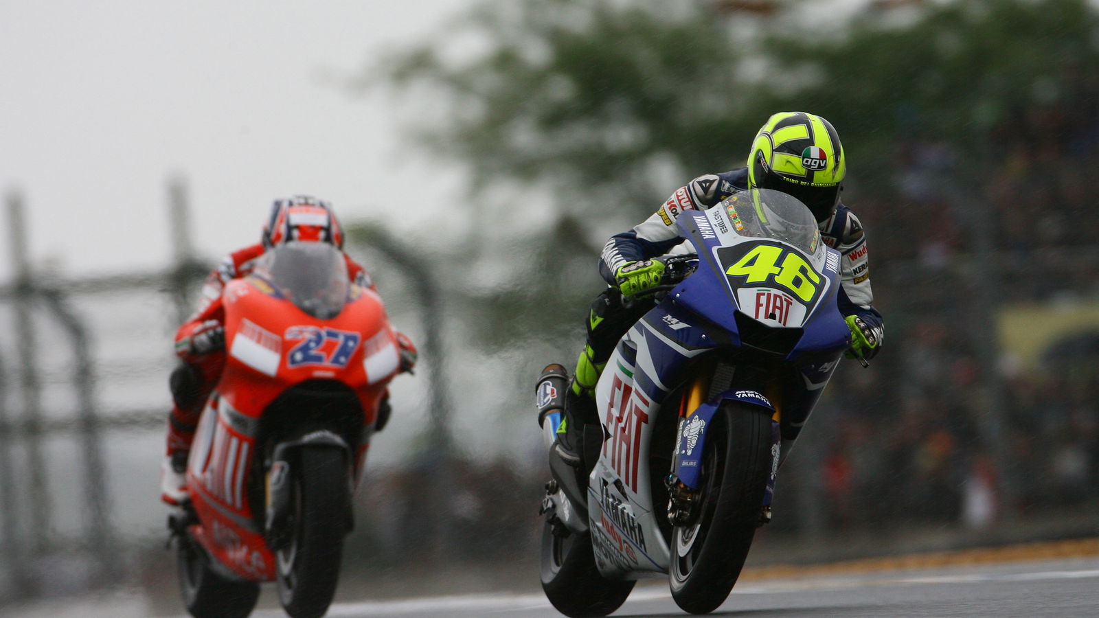 Valentino Rossi leads Casey Stoner, 2007 MotoGP French Grand Prix. - Gold and Goose