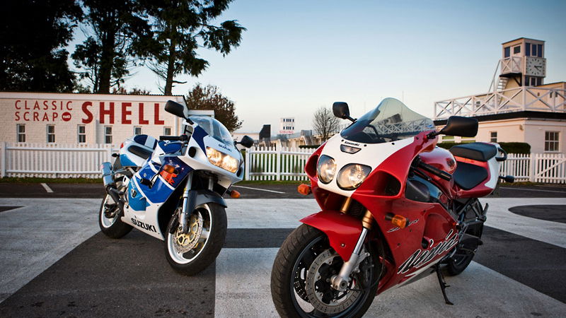 Used test: Kawasaki ZX-7R vs Suzuki GSX-R750 SRAD