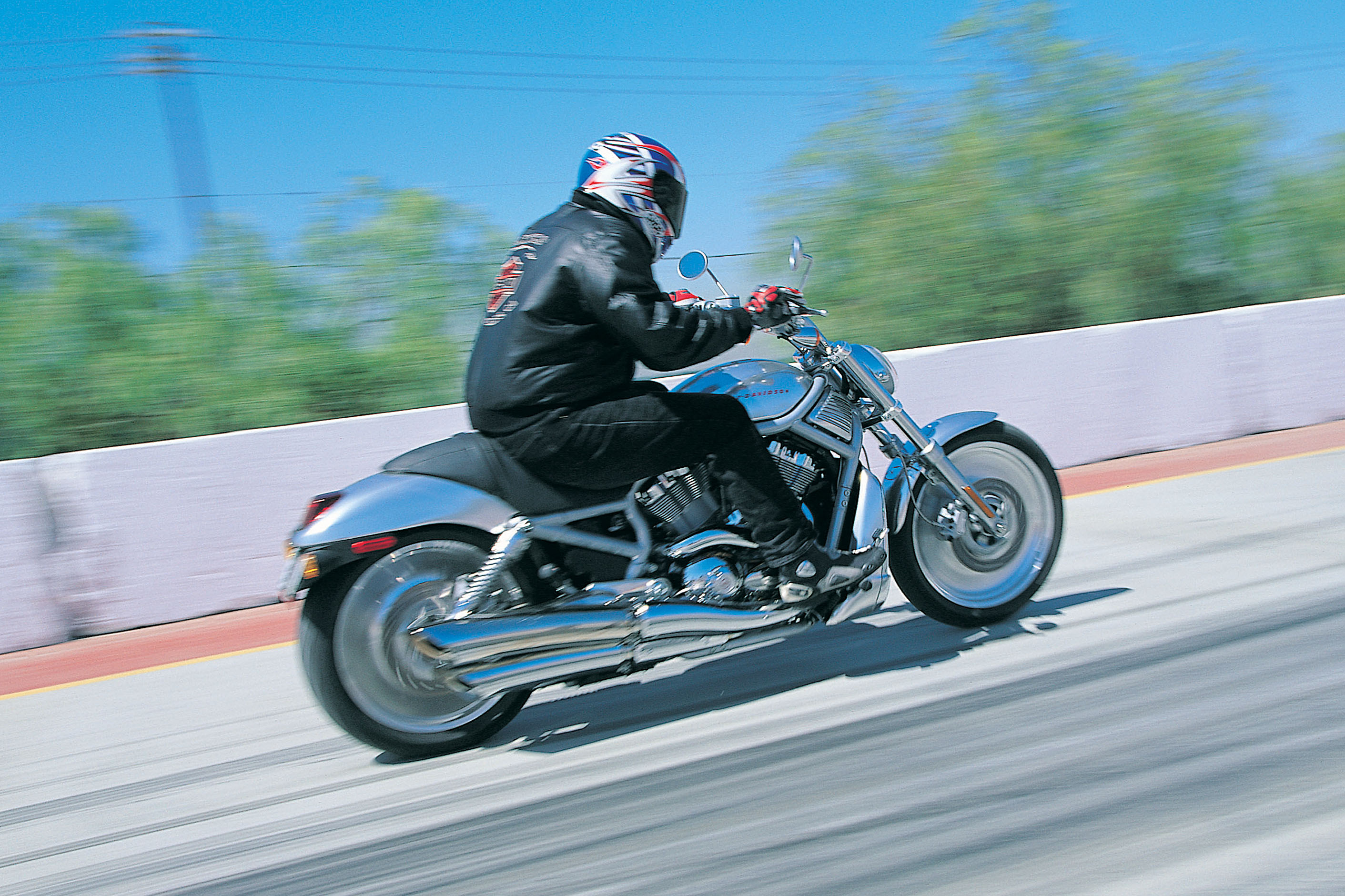 Bule ål Motel First Ride: 2002 Harley-Davidson VRSCA V-Rod review | Visordown