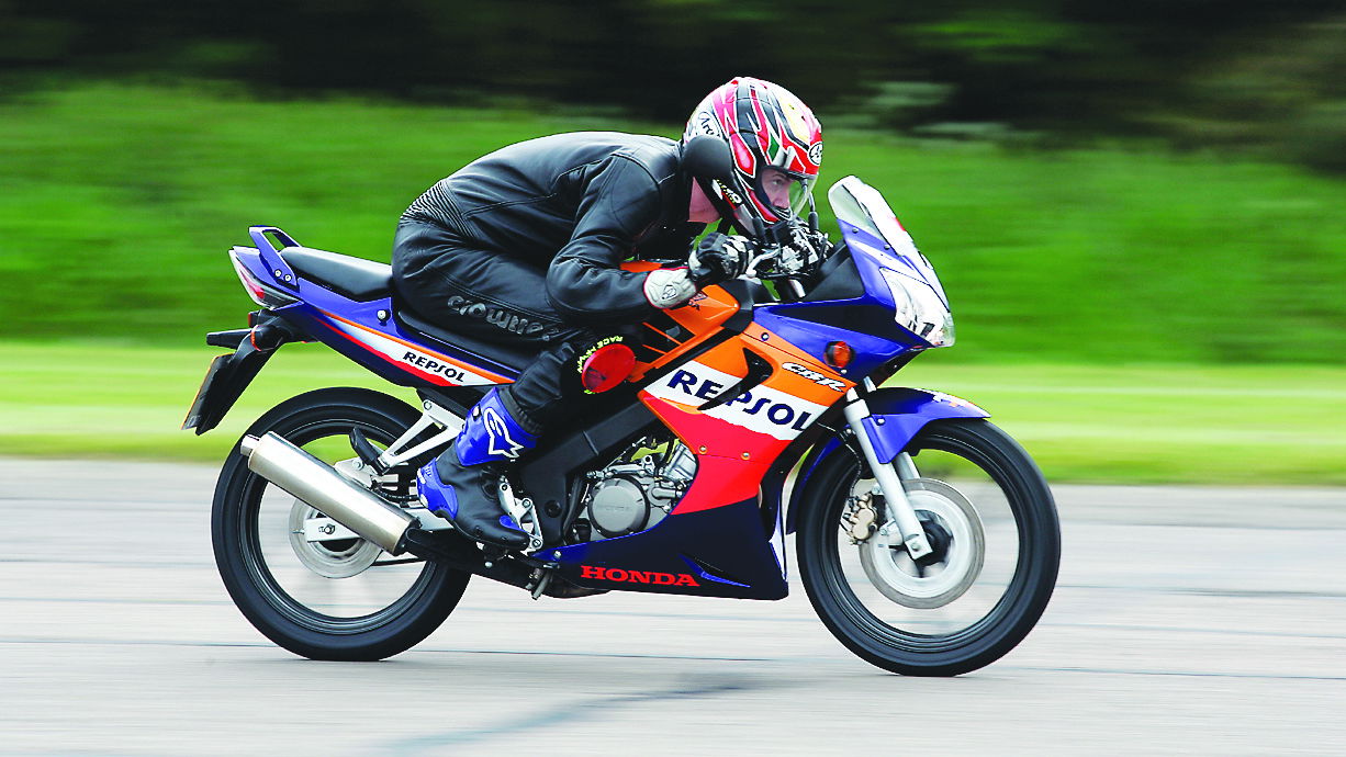 Niall's Spin: 2006 Honda CBR125R review