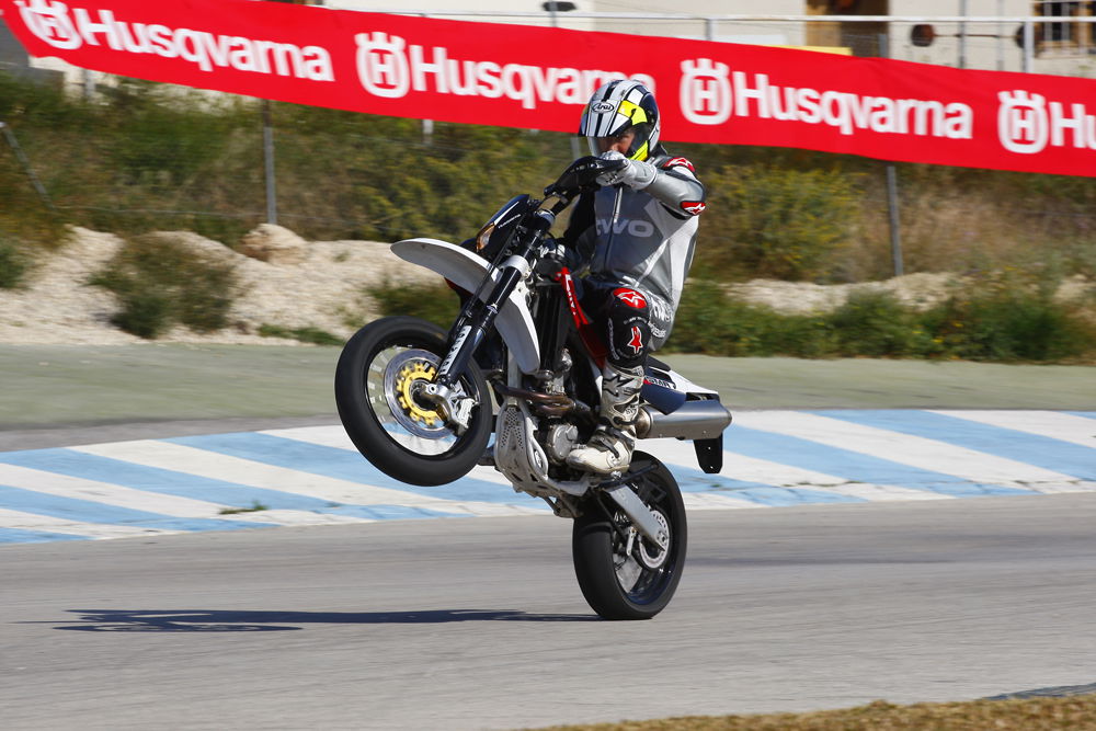 First Ride: 2008 KTM RC8