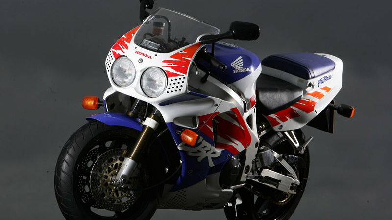 1992 Honda Fireblade CBR900RR review