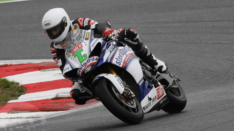 First pics: Eugene Laverty and the Yamaha R1