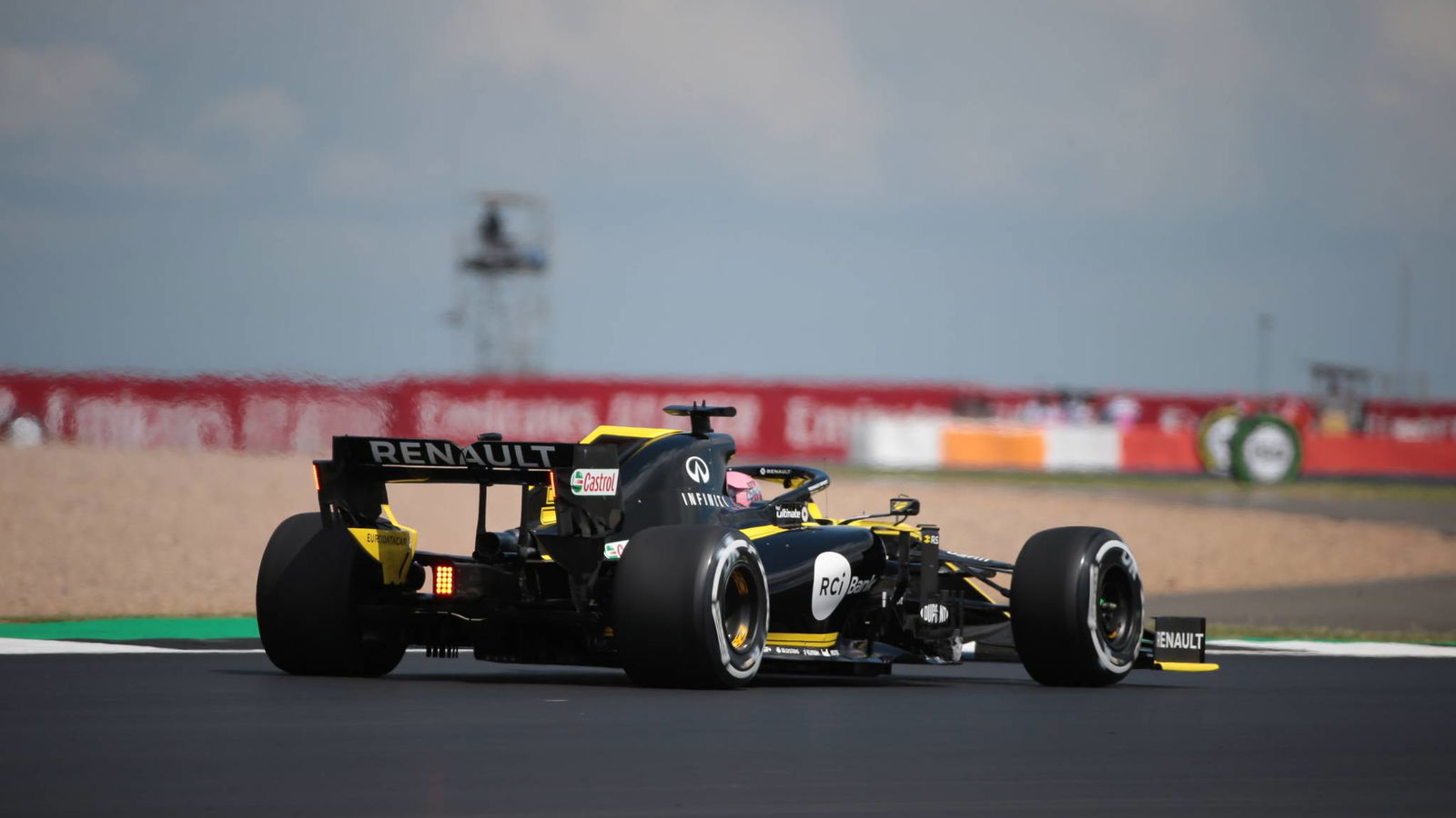Ricciardo: MotoGP riders won’t like Silverstone resurfacing