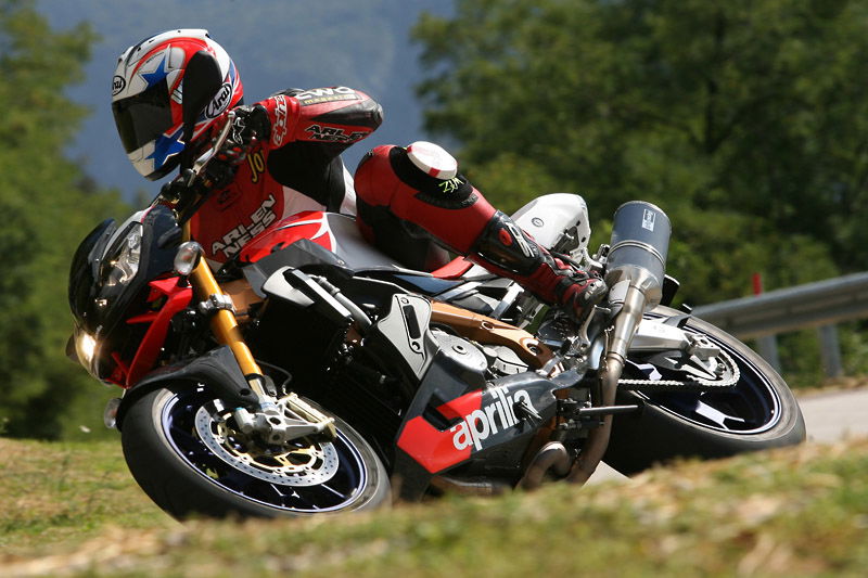 Buyer Guide: Triumph T595 & 955i Daytona