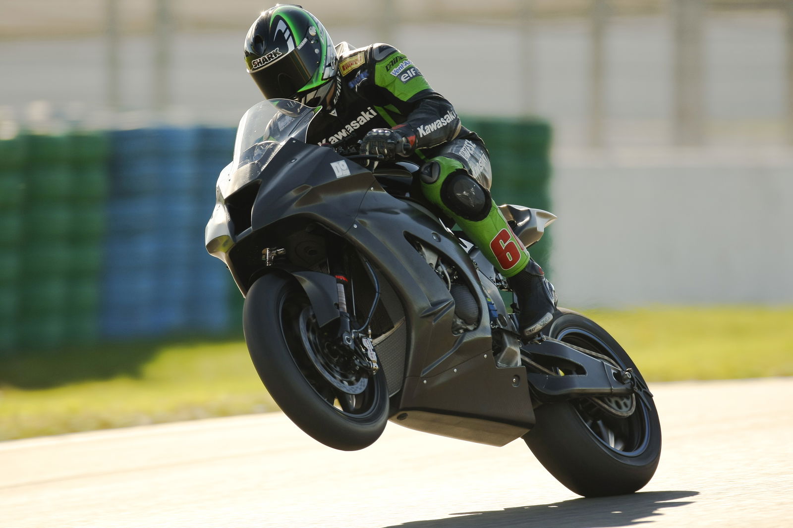 First pics: Eugene Laverty and the Yamaha R1