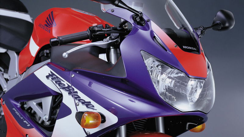 2000 Honda Fireblade CBR900RR review