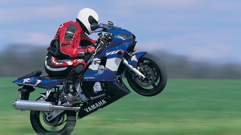 Niall's Spin: Yamaha YZF-R6 (2000-01)