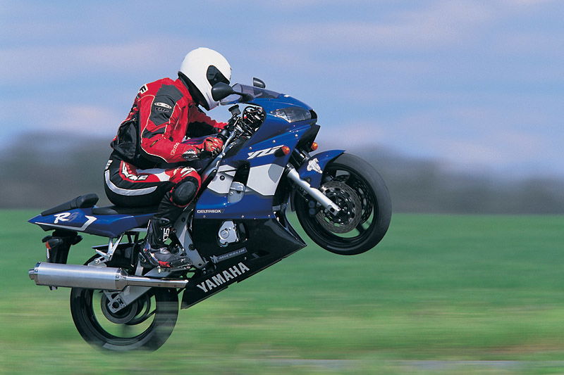 Niall's Spin: 1997 GSX-R600 review