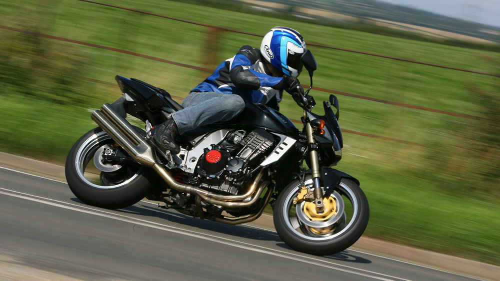 Triumph Speed Triple vs. Aprilia Tuono vs. Kawasaki Z1000