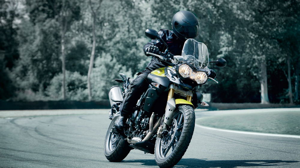 Triumph Tiger 800XC 6th gear roll-on